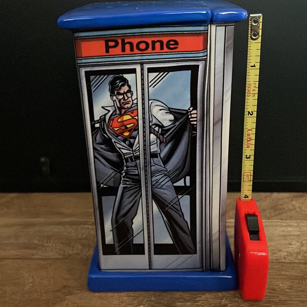 Superman Telephone Booth Salt and Pepper Shaker. - Picture 12 of 12